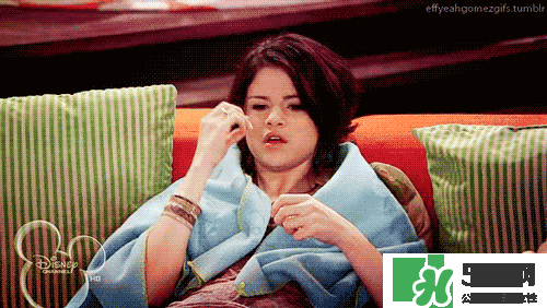 �Ϲ�����ʲô��ɫ���Ϲ��ؿں���ɫ